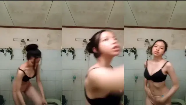 Gadis Tocil Natsya Mandi Part 3