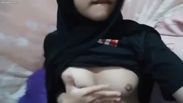 Pengen Sedot Tocil Imut Nya